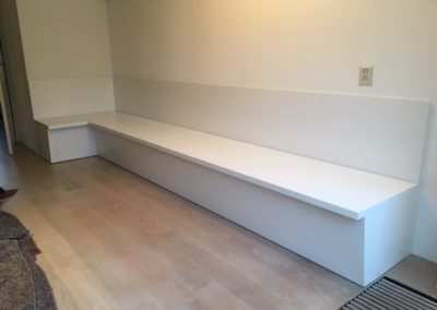 Zitbank eettafel