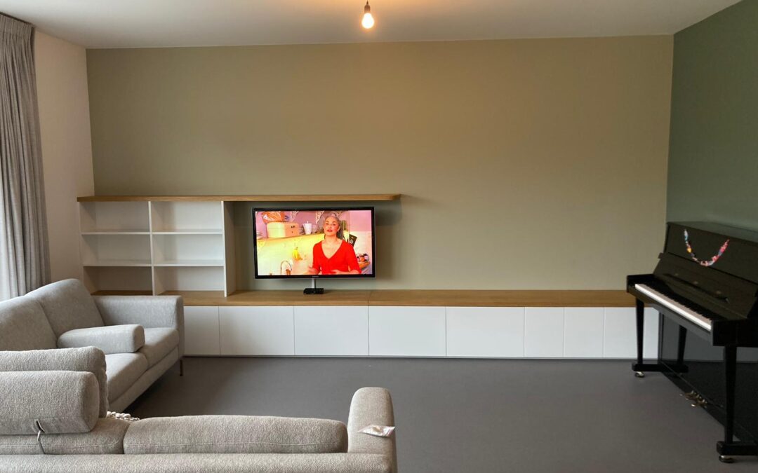 TV meubel langs de hele wand