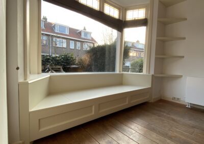Erkerbank met wandplanken