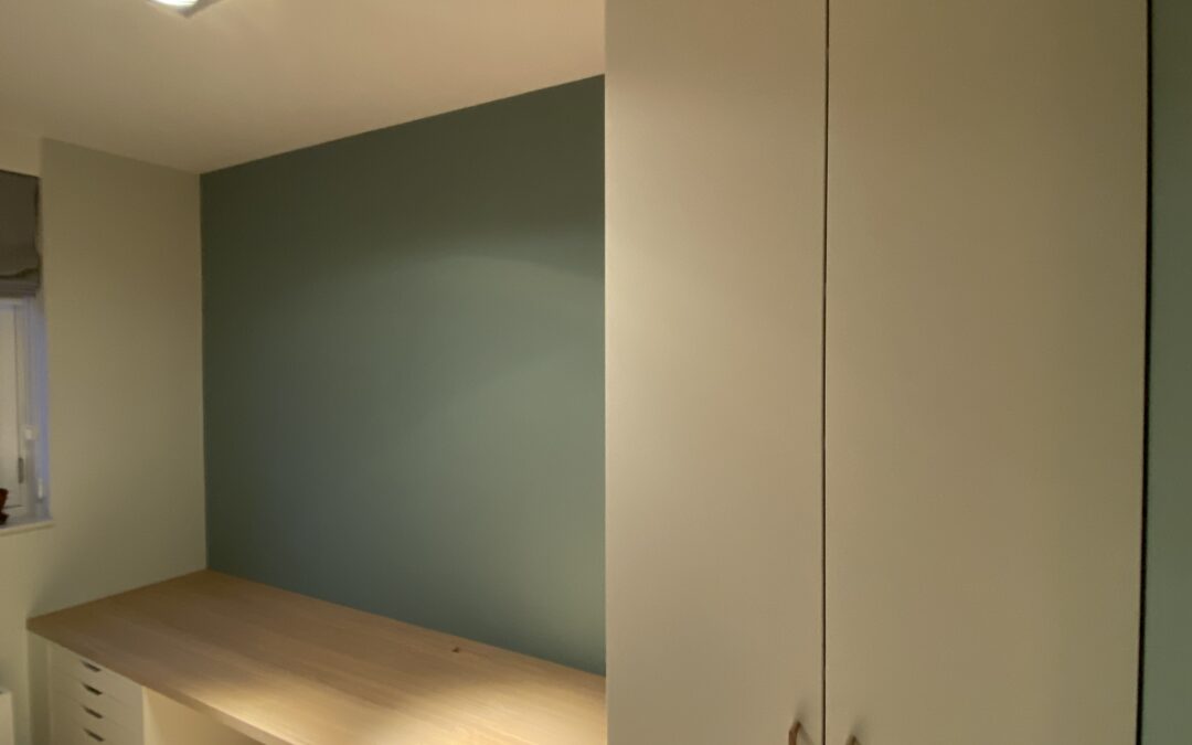 Bureau met kast